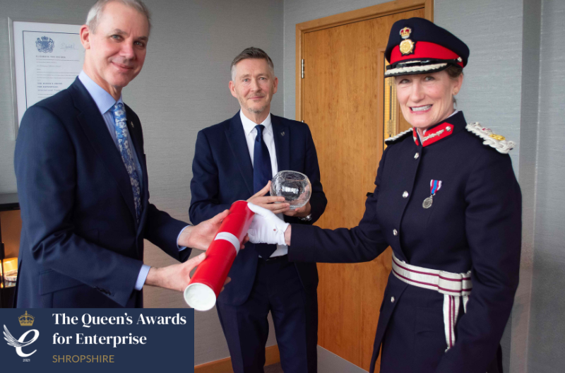 Lord-Lieutenant of Shropshire presents i2r with Queens award for Enterprise
