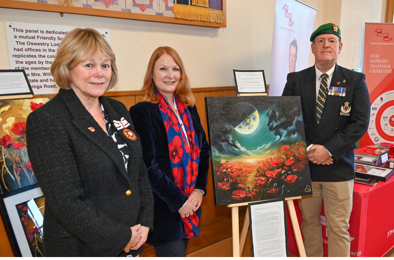 DL Veronica Lillis and artist Elizabeth Darlington, the official artist for the Army Benevolent Fund